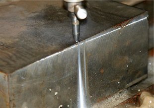 Принцип действия гидроабразивной резки по металлу